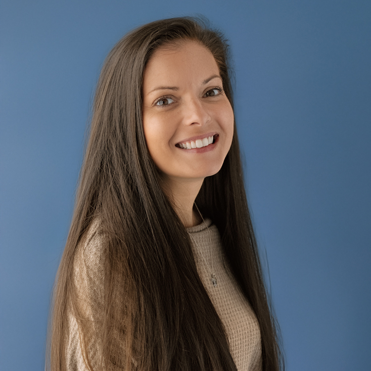 brittany scharf headshot